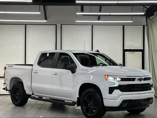 Summit White 2026 Chevrolet Silverado 1500 RST