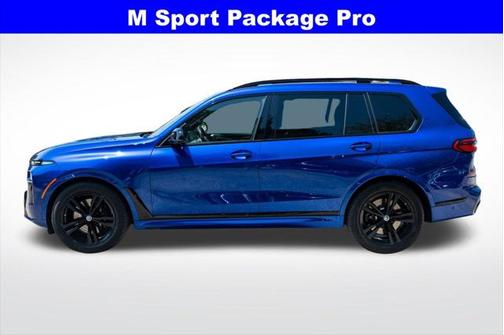 2023 BMW X7 M60i