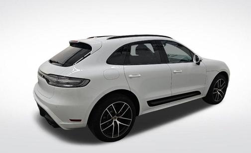 2022 Porsche Macan Base
