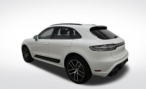 2022 Porsche Macan Base