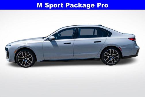 Brooklyn Grey Metallic 2023 BMW 740 i
