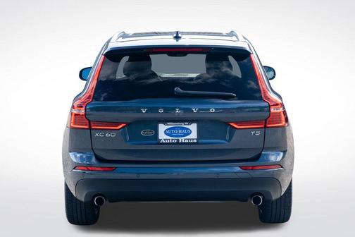 2021 Volvo XC60 T5 Momentum