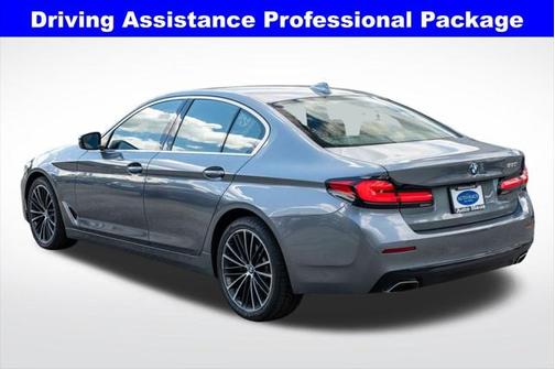 2022 BMW 530 i