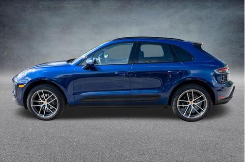2022 Porsche Macan Base