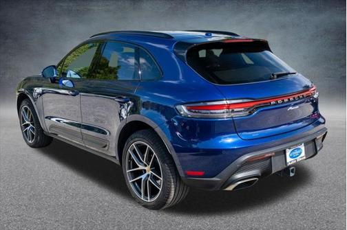2022 Porsche Macan Base