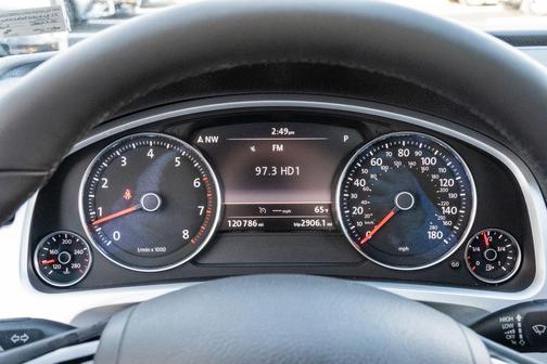 2013 Volkswagen Touareg VR6 Lux