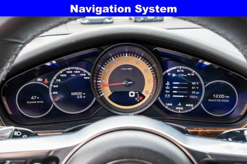 2018 Porsche Panamera 4