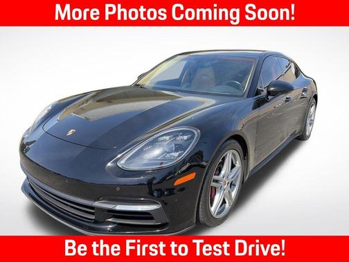 2018 Porsche Panamera 4
