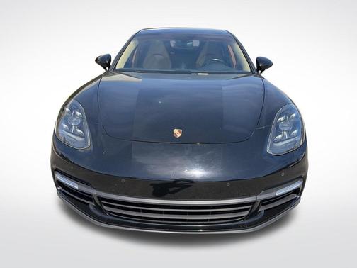 2018 Porsche Panamera 4
