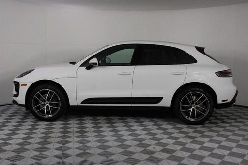 2022 Porsche Macan Base