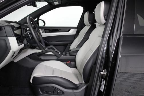 2025 Porsche Cayenne S