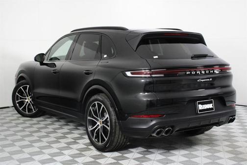 2025 Porsche Cayenne S