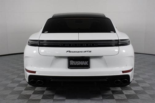 2025 Porsche Panamera GTS