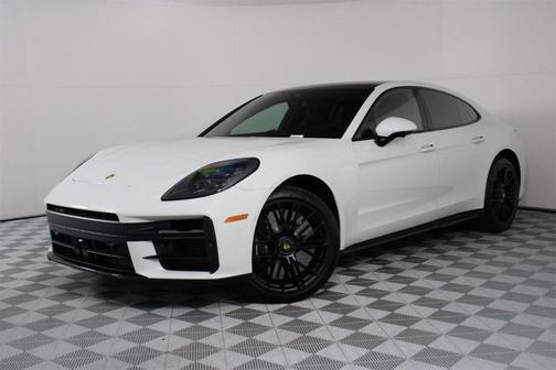2025 Porsche Panamera GTS
