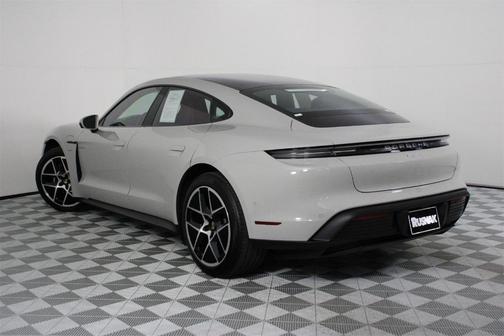 2025 Porsche Taycan