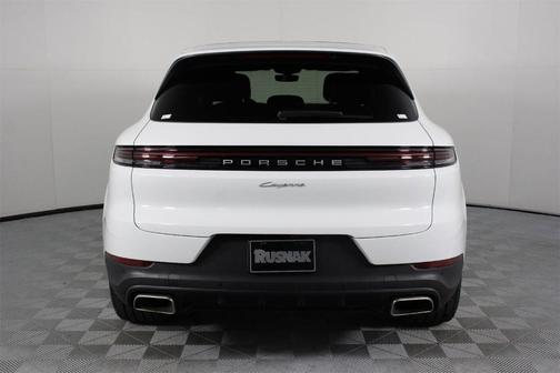 2025 Porsche Cayenne Base