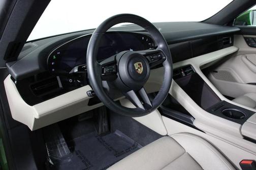 2022 Porsche Taycan Base