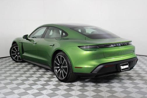 2022 Porsche Taycan Base