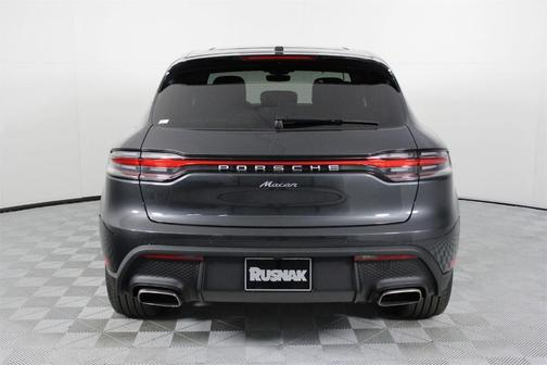 2026 Porsche Macan Base