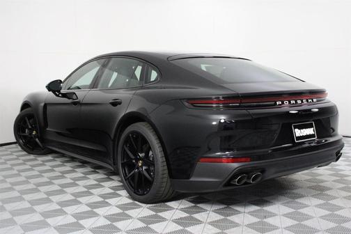 2025 Porsche Panamera Base