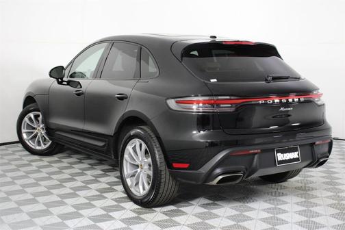 2025 Porsche Macan 