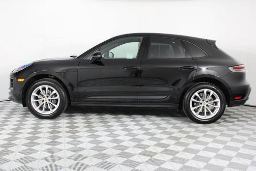 2025 Porsche Macan 