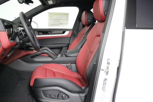 2026 Porsche Cayenne AWD