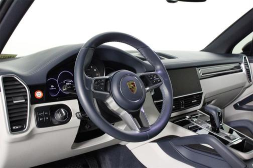 2022 Porsche Cayenne