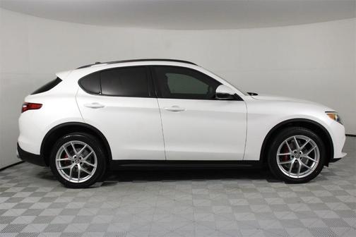 2019 Alfa Romeo Stelvio Ti Sport