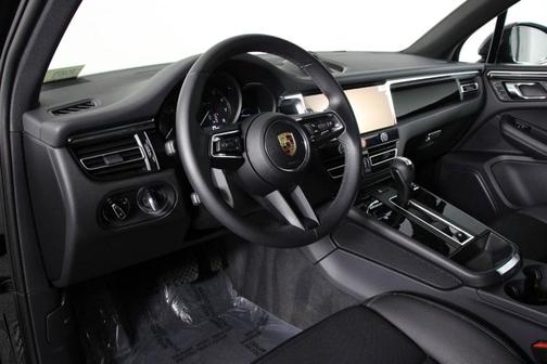 2025 Porsche Macan T