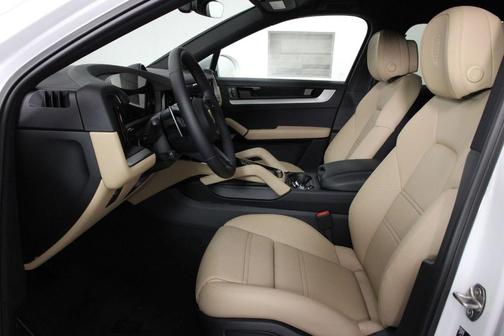 2026 Porsche Cayenne AWD