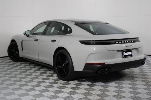 2026 Porsche Panamera Base