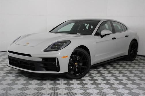 2026 Porsche Panamera Base