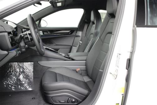 2026 Porsche Panamera Base