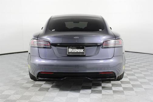 2022 Tesla Model S Base