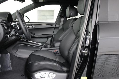 2026 Porsche Macan T