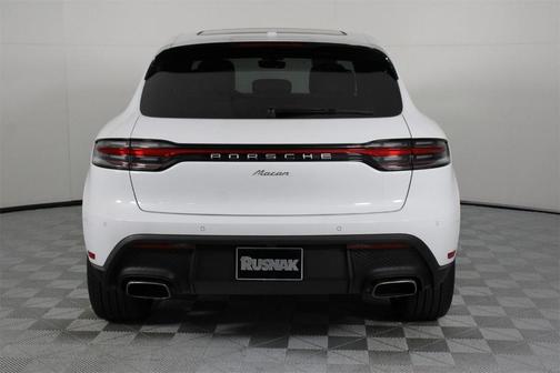 2026 Porsche Macan Base