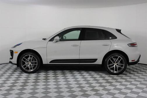 2025 Porsche Macan T