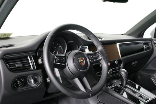 2025 Porsche Macan T