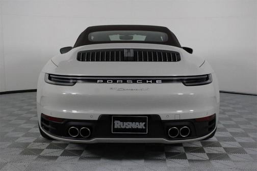 2022 Porsche 911 Carrera 4S