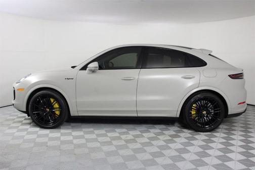 2023 Porsche Cayenne Turbo S