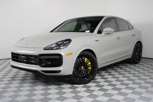 2023 Porsche Cayenne Turbo S