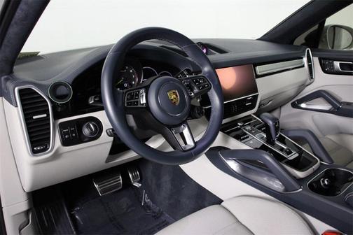 2023 Porsche Cayenne Turbo S