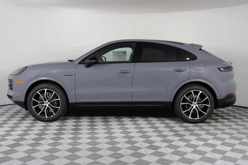 2025 Porsche Cayenne Base