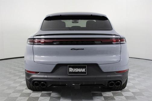 2025 Porsche Cayenne Base