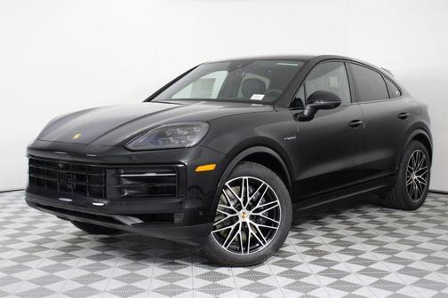 2025 Porsche Cayenne Base