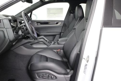 2026 Porsche Cayenne GTS