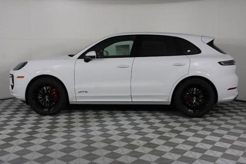 2026 Porsche Cayenne GTS