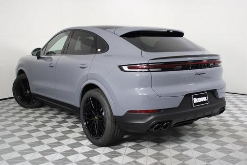 2025 Porsche Cayenne AWD