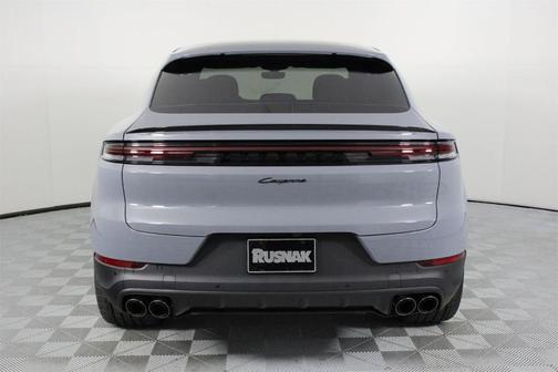2025 Porsche Cayenne AWD
